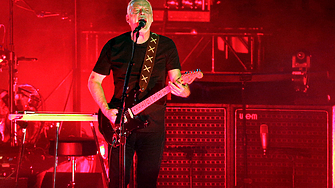 Съоснователят на рок групата Пинк флойд Роджър Уотърс днес даде