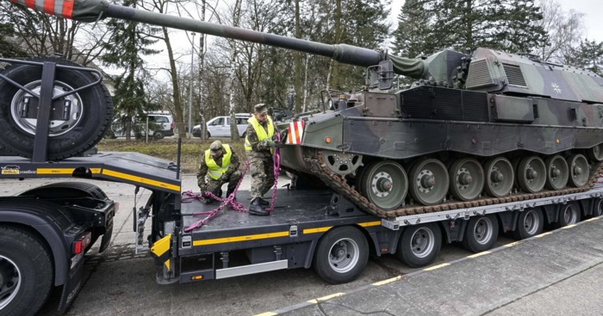 Началникът на отбраната на Германия генерал Еберхард Цорн призова днес