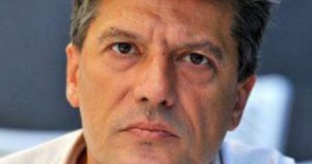 Политологът и социолог доц. д-р Антоний Гълъбов е починал внезапно.Това потвърдиха