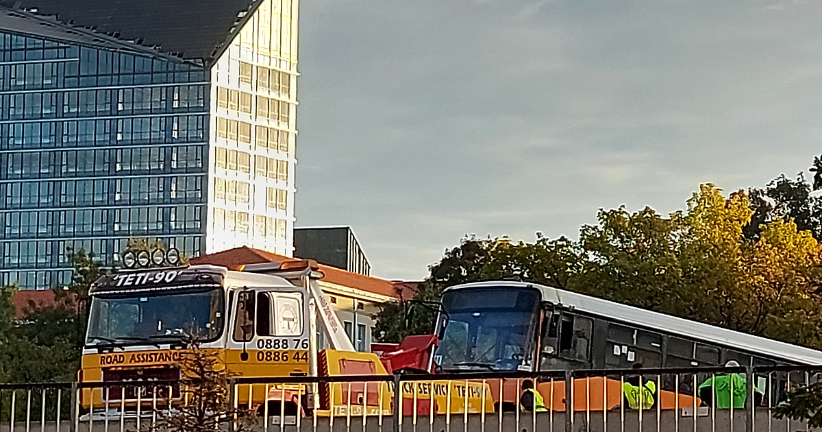 Автобус на столичния градски транспорт е катастрофирал на бул. Цариграско