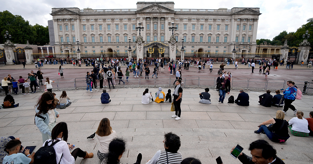 Великобритания може да изпадне официално в рецесия по-рано от предвиденото,