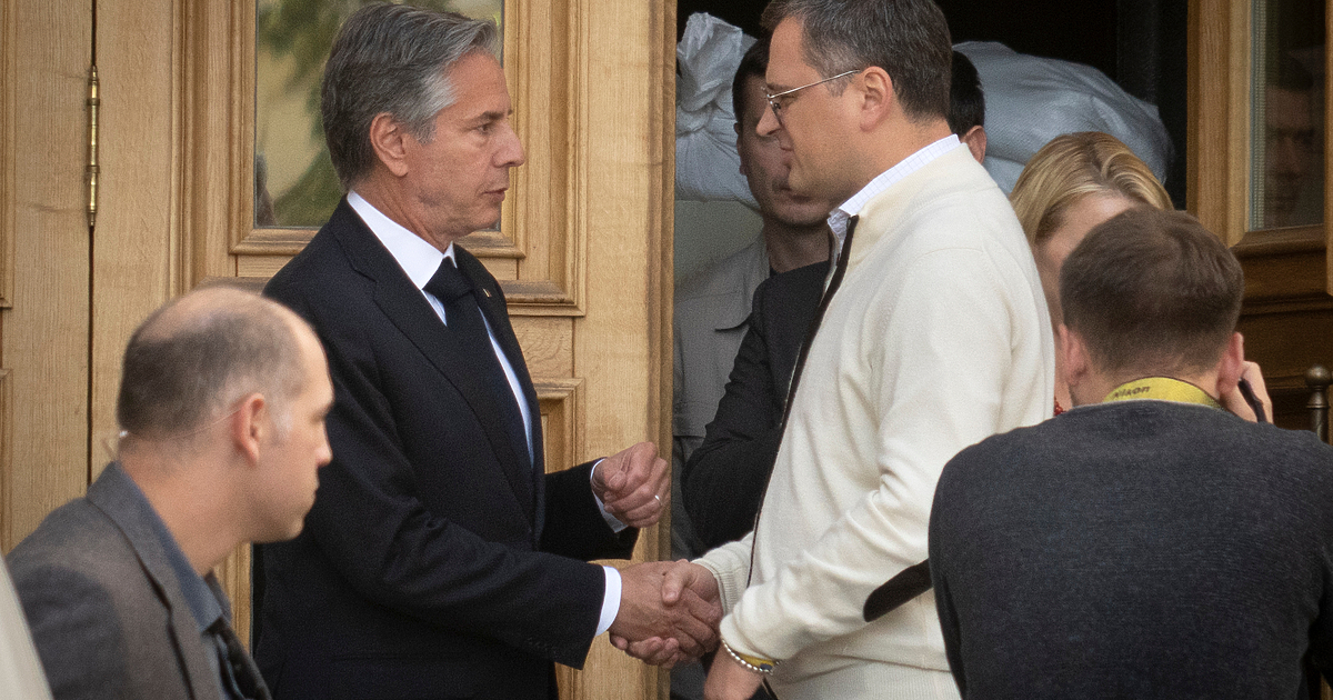 САЩ обвиха отпускане на нова военна помощ за Украйна в