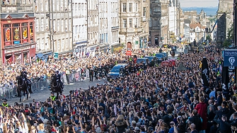 Ковчегът с тленните останки на Елизабет Втора бе изложен за