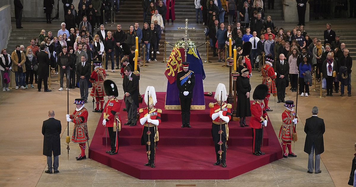 Британската кралица консорт Камила отдаде почит на Елизабет Втора -