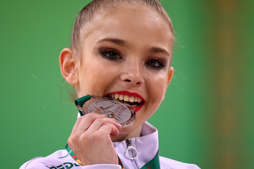 Стилияна Николова взе три медала на първото си Световно (СНИМКИ)