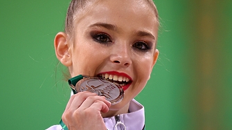 Стилияна Николова спечели три сребърни отличия на финалите на отделните