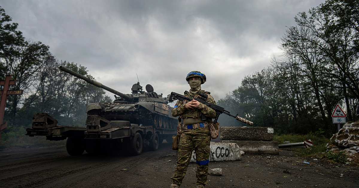 Украинските въоръжени сили продължават контраофанзивните операции в Източна Украйна, подлагайки