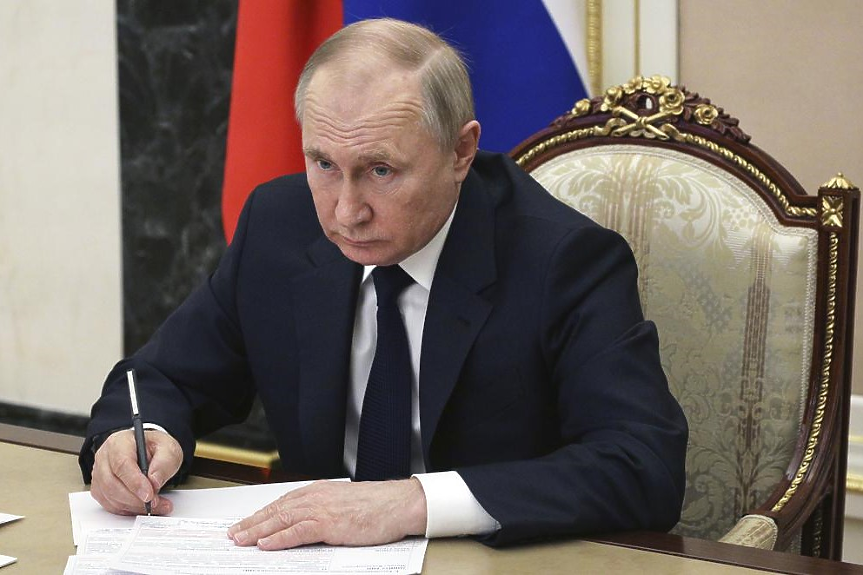 ДЕНЯТ В НЯКОЛКО РЕДА: Генерал Путин забранил изтеглянето от Херсон