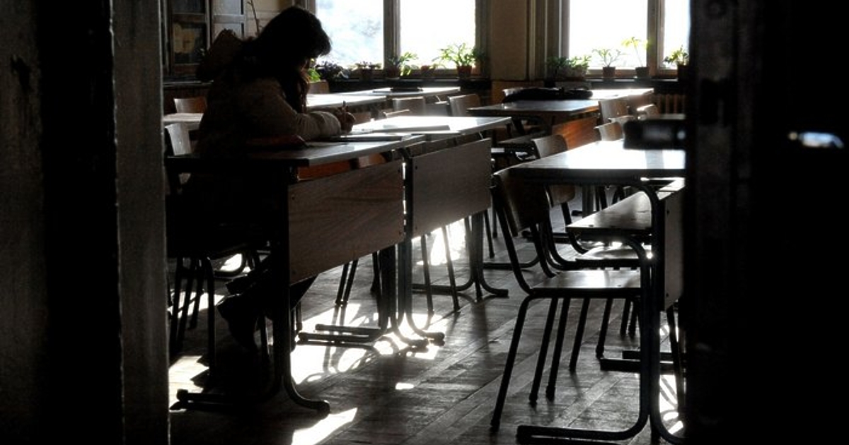 За нова опасна мода сред учениците - употреба на никотинови дъвки алармира