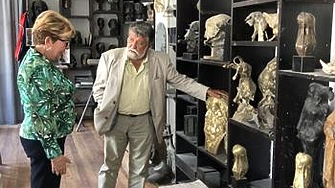 Не е работа на един български политик да се занимава