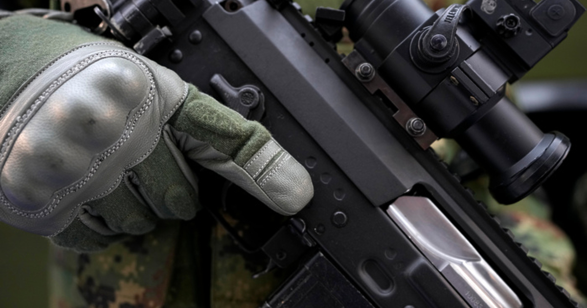 Най-малко 11 души бяха убити и 15 ранени на руски