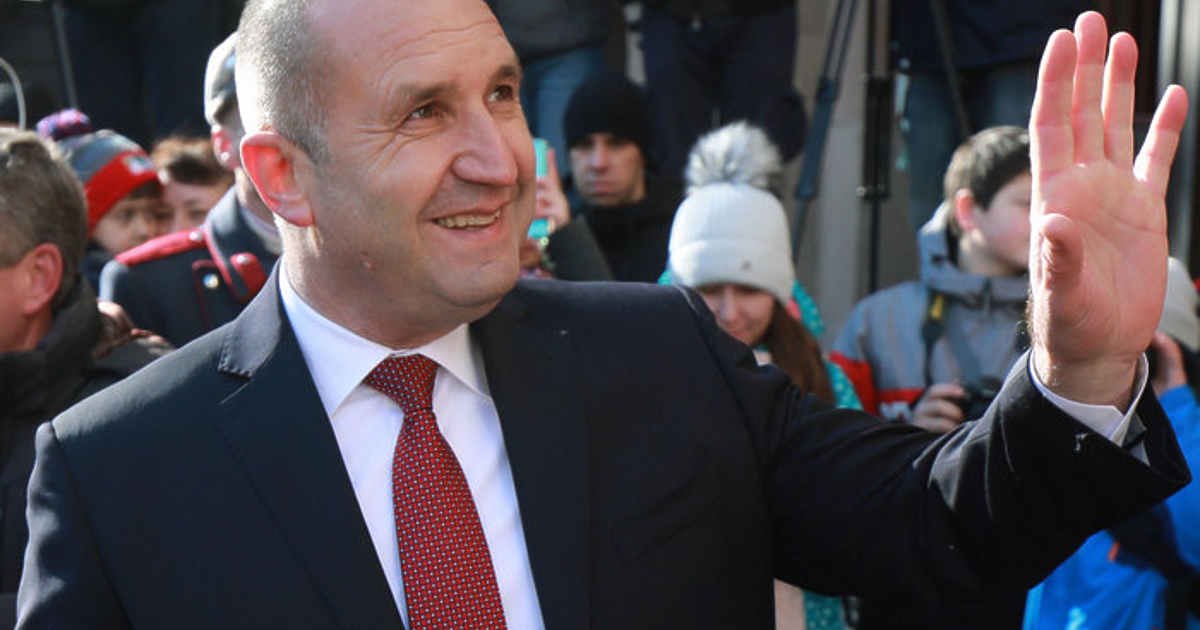 В проекта за изменения в конституцията, който Румен Радев обяви,