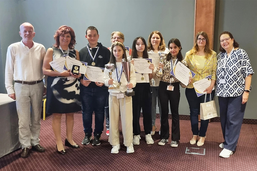 Българка спечели международно състезание по английски език