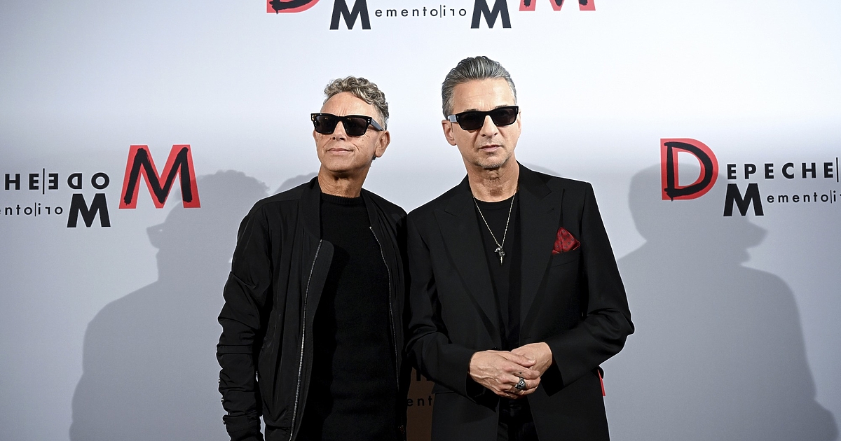Осиротялата след смъртта на Анди Флечър група Депеш мод“ подготвя
