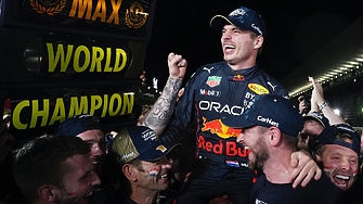 Макс Верстапен Ред Бул защити световната си титла във Формула