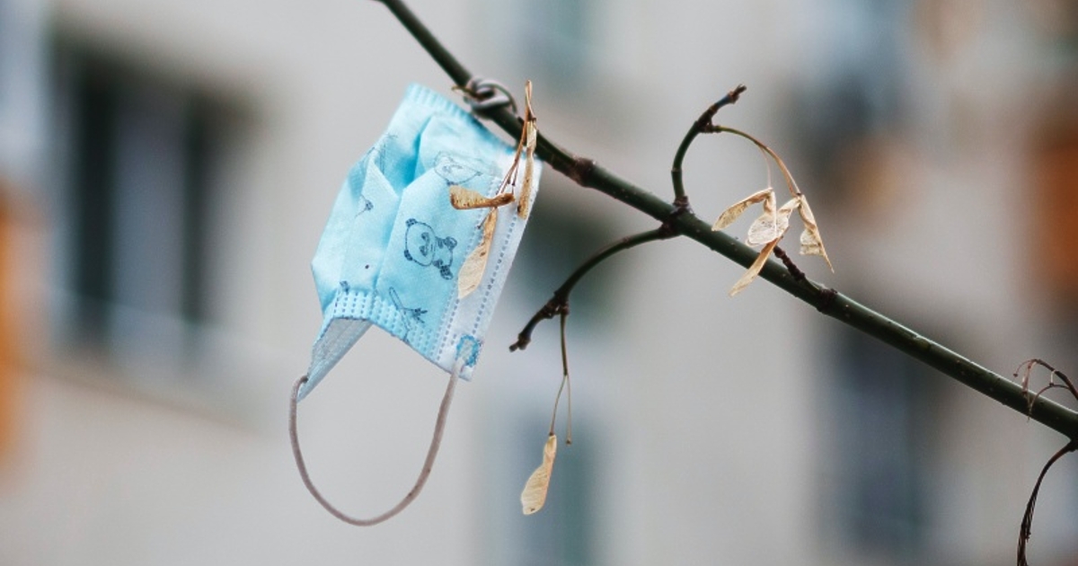 Противоепидемичните мерки в страната остават в сила до 12 октомври.Това