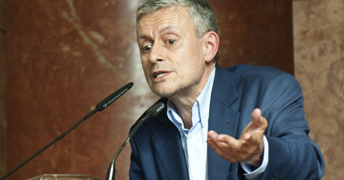 Близо две седмици след обявяването на изборния резултат, излъчените от