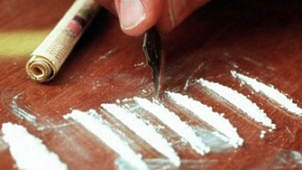 Двадесетгодишна жена е хваната да шофира след употреба на кокаин канабис