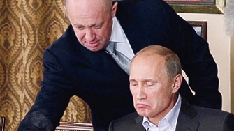 Руският президент Владимир Путин става все по зависим от най войнствената част