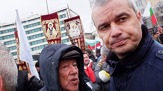 През 1939 а година в САЩ влиза в сила Закон за регистрация