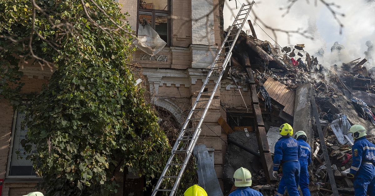 Дронове-камикадзета. Към този вариант на въздушен терор над мирното население