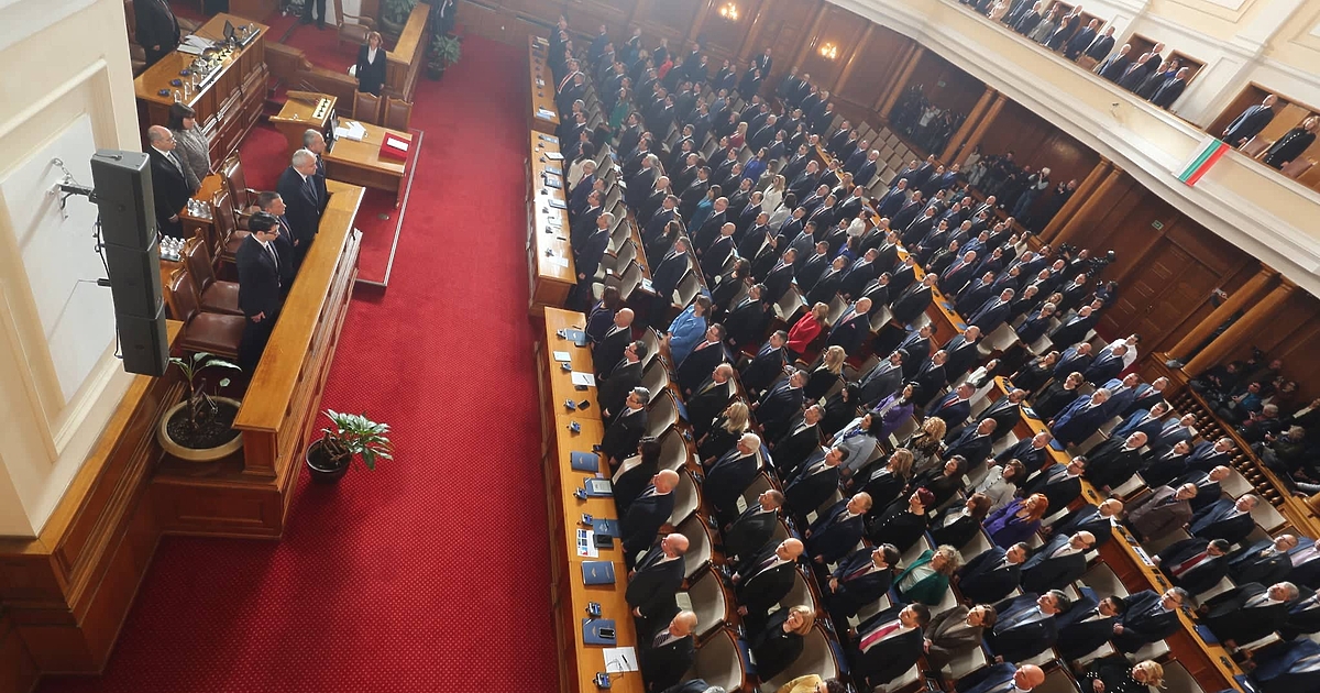 Предизвестено - фрагментираният парламент изпадна в невъзможност да си избере