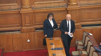 Лидерката на БСП Корнелия Нинова цитира президента Румен Радев в