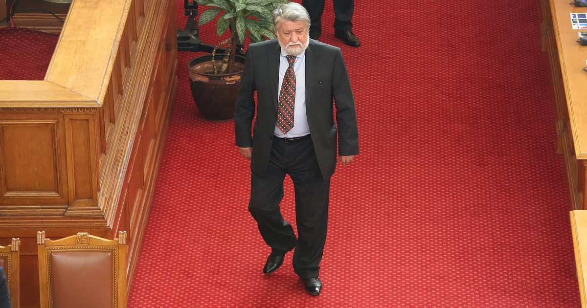 След няма и седмица начело на 48-ото Народно събрание Вежди