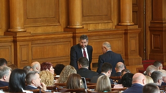 Управление може да се формира чрез компромис но това не