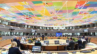 Украйна ще получава по около 1 5 милиарда евро месечно през