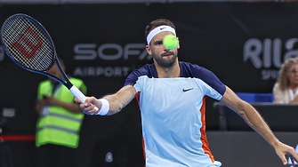 Григор Димитров се класира за полуфиналите на турнира в зала