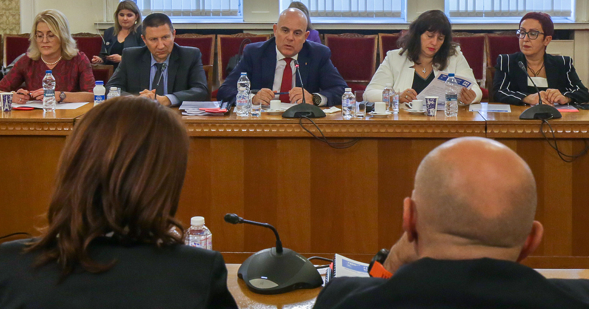 Никой не е обещавал, че промяната ще е към хубаво.