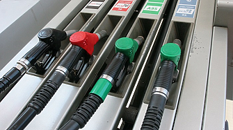 Цените на петрола падат. Ами горивата?