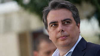 Ние сме в парламента всеки ден Да дойде Това каза съпредседателят