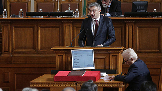 Основна задача на всички политици и държавни институции е да