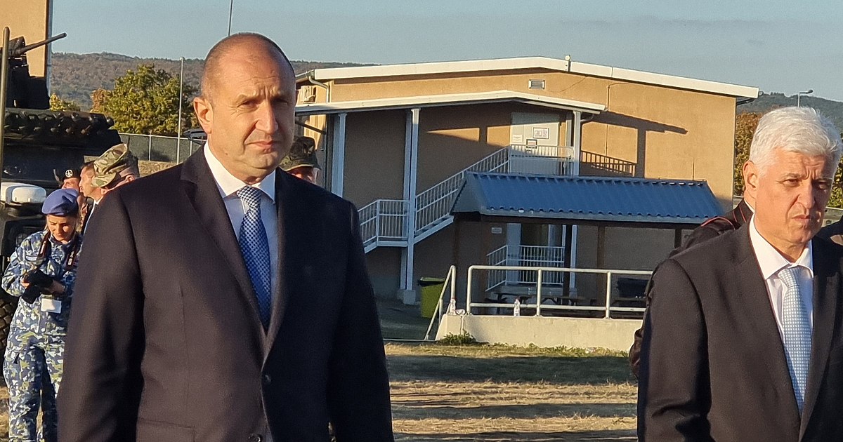 България е Мунчо. Т.е. селският идиот на Европа. България е