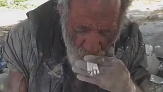 Отшелникът сочен от медиите като най мръсния човек на света почина на