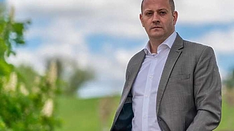 Г н Кънев кога според вас изпаднахме в настоящата политическа криза