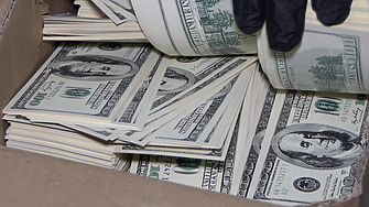 Избирането на момента информацията че точно сега инкасовият автомобил е