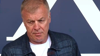 Напът съм да завърша разговори и да изстрелям Левски в