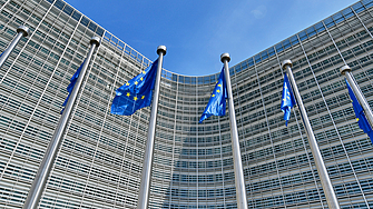 Европейската комисия предложи Украйна през следващата година да получи от