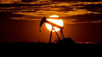 Цените на петрола слязоха до почти двумесечно дъно в азиатската