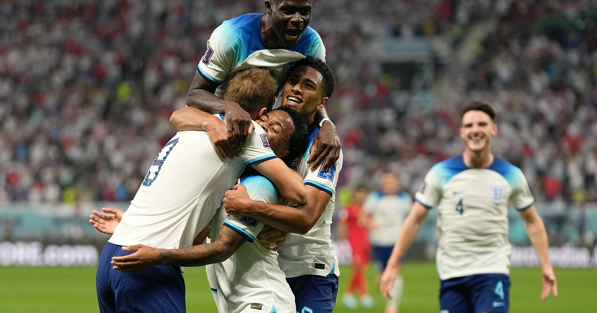 Англия записа мечтан летящ старт на Световното - 6:2 над