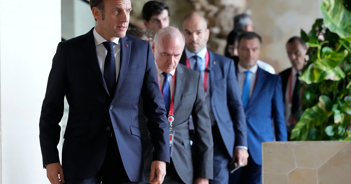 Френският президент Еманюел Макрон каза, че е влязъл в контакт