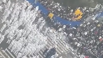 Протести избухнаха в най голямата фабрика за Айфон в Джънджоу Китай  предаде Би