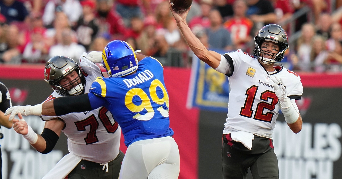 Том Брейди (45 г.) стана първият играч в историята на