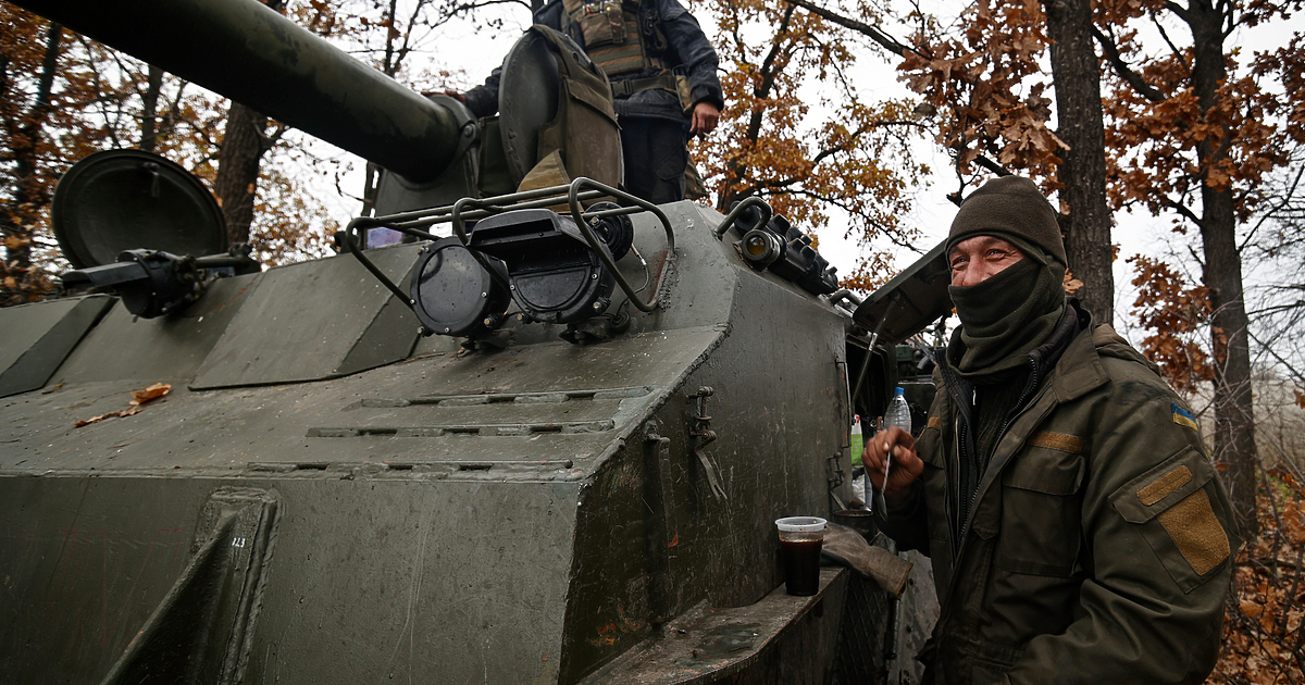 Украйна прегрупира военни подразделения в Запорожко направление. Това съобщи за РИА