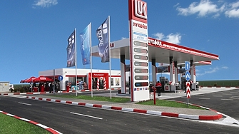 Италия постави рафинерията на руския петролен гигант Лукойл в Сицилия