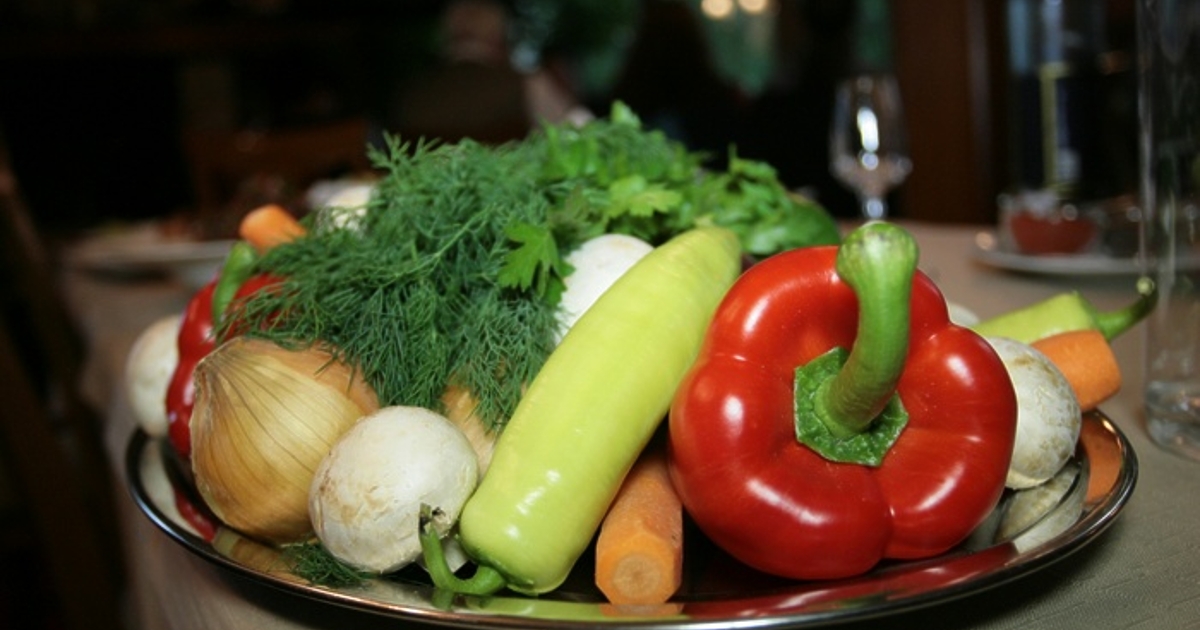 Зеленчуците поскъпват. Индексът на тържищните цени (ИТЦ), който отразява цените