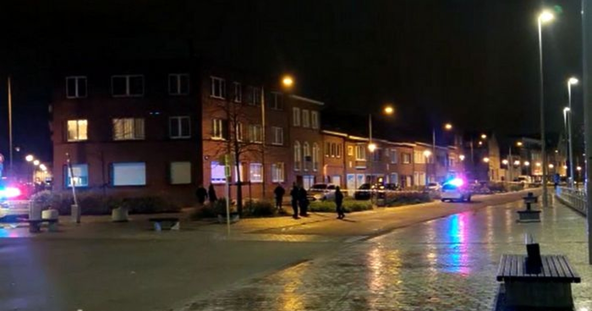 Двама души са убити, а трима ранени при серия от